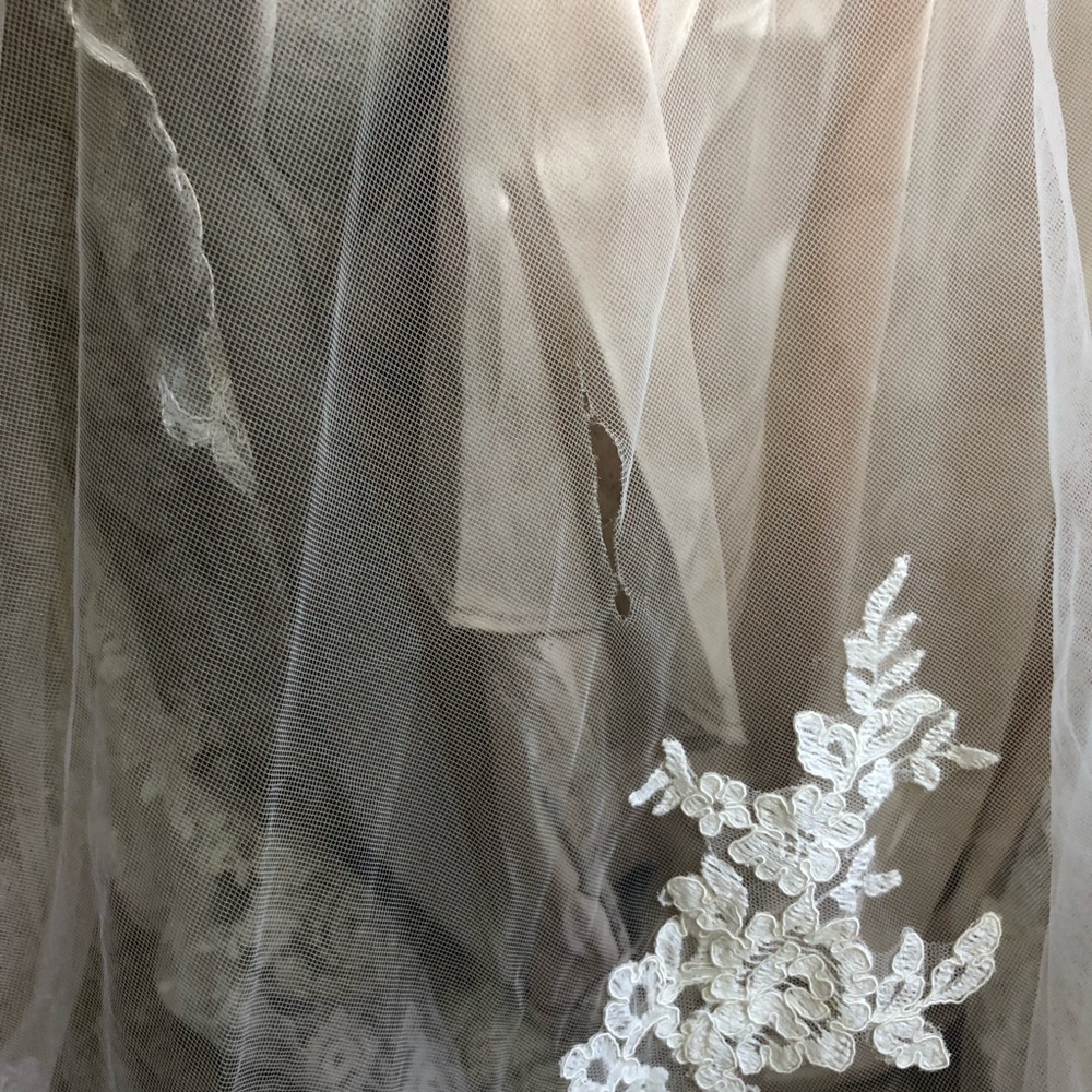 Eddy K Wedding dress - Picture 4 of 8